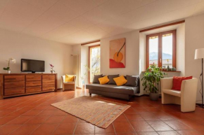 Casa al Sole - Bellissimo appartamento con terrazza e vista lago